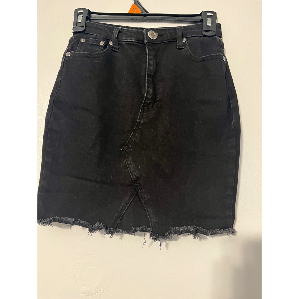 Showpo Womens Black Denim Mini Skirt Raw Hem High Waist Size 4 US 8 AU‎